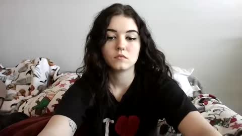 Snapshot of goddessshadowraven chatting on February 9, 3:56 pm Goddess Raven online show from February 9, 3:56 pm