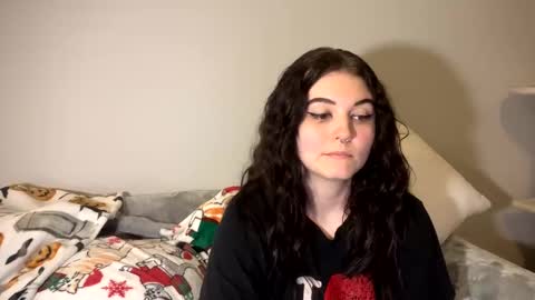 Snapshot of goddessshadowraven chatting on February 10, 2:08 am Goddess Raven online show from February 10, 2:08 am