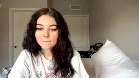 Snapshot of goddessshadowraven chatting on February 11, 4:13 pm Goddess Raven online show from February 11, 4:13 pm