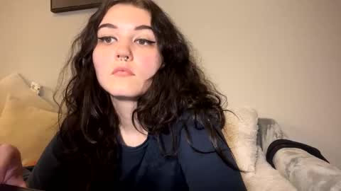 Snapshot of goddessshadowraven chatting on March 7, 1:42 am Goddess Raven online show from March 7, 1:42 am