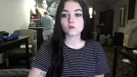 Snapshot of goddessshadowraven chatting on September 8, 4:28 pm Goddess Raven online show from September 8, 4:28 pm