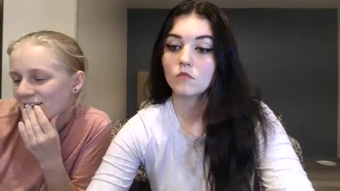 Snapshot of goddessshadowraven chatting on September 10, 4:56 am Goddess Raven online show from September 10, 4:56 am