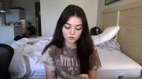 Snapshot of goddessshadowraven chatting on September 16, 4:52 pm Goddess Raven online show from September 16, 4:52 pm