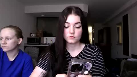 Snapshot of goddessshadowraven chatting on September 26, 4:44 pm Goddess Raven online show from September 26, 4:44 pm