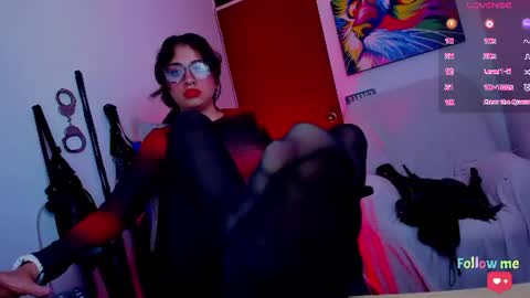Snapshot of goddessvenom chatting on July 28, 8:52 pm goddessvenom online show from July 28, 8:52 pm