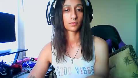 goddessvikkii online show from February 4, 9:20 pm