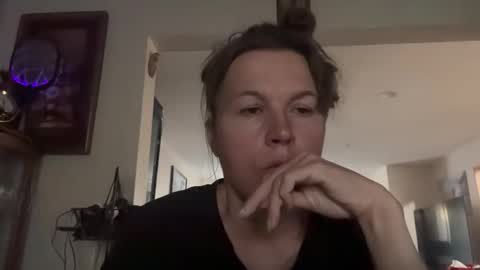 goddesszofia online show from April 7, 11:10 am