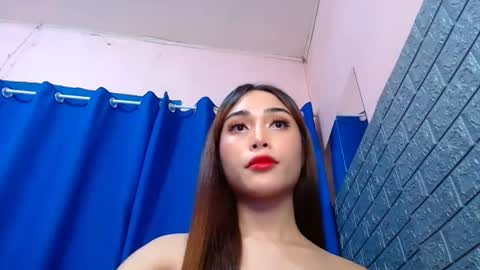 Caulix online show from December 11, 1:17 pm