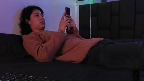 Snapshot of godly_huan chatting on December 29, 6:35 am HUAN online show from December 29, 6:35 am