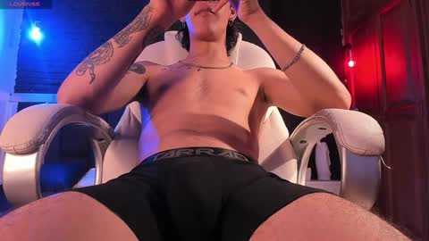 Snapshot of godly_huan chatting on January 13, 8:15 pm HUAN online show from January 13, 8:15 pm