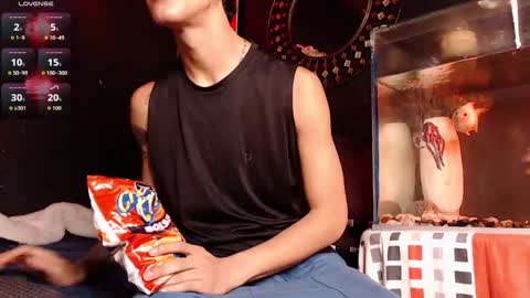 Snapshot of godly_huan chatting on November 9, 8:56 am HUAN online show from November 9, 8:56 am