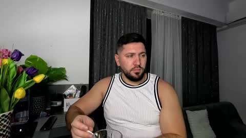 gold_alpha_boy online show from November 13, 7:46 pm