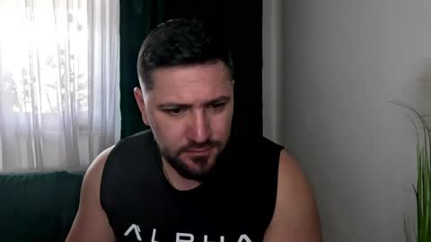 gold_alpha_boy online show from April 21, 7:47 am