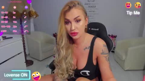 Nicole.. online show from March 26, 4:29 am