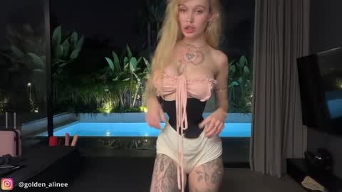 Aline meow   online show from October 30, 4:08 pm