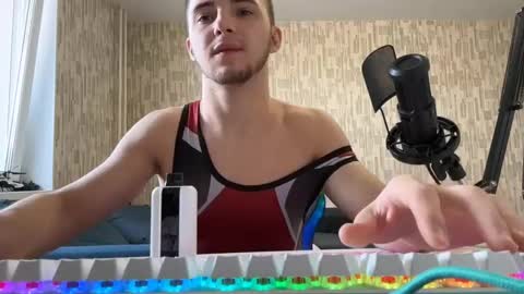 Golden boyyy21 online show from February 21, 8:40 am