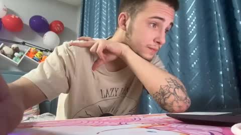 Golden boyyy21 online show from February 24, 4:36 pm