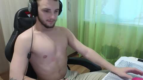 Golden boyyy21 online show from November 27, 7:21 am