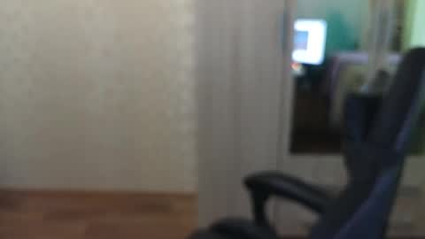 Snapshot of golden_boyyy21 chatting on April 9, 1:27 pm Golden boyyy21 online show from April 9, 1:27 pm