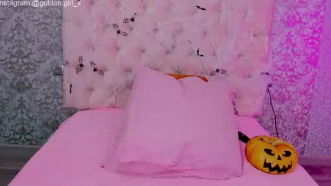 Snapshot of golden_girl__ chatting on November 5, 2:00 am golden girl online show from November 5, 2:00 am