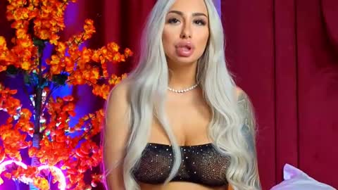 GoldenAmberX online show from February 28, 8:42 am