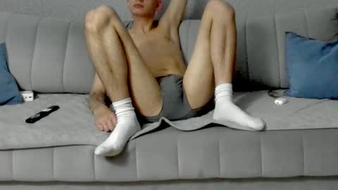 Snapshot of goldenboy_xxx69 chatting on October 27, 8:46 pm goldenboy_xxx69 online show from October 27, 8:46 pm