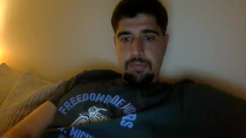 Snapshot of goldenglove35 chatting on April 28, 10:04 pm Golden-Glove online show from April 28, 10:04 pm