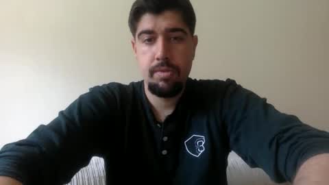 Snapshot of goldenglove35 chatting on May 6, 10:53 am Golden-Glove online show from May 6, 10:53 am
