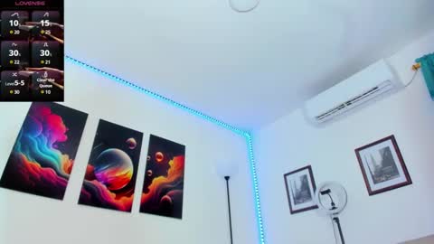 Snapshot of goldenhugecocktss chatting on January 18, 5:52 am May smith online show from January 18, 5:52 am