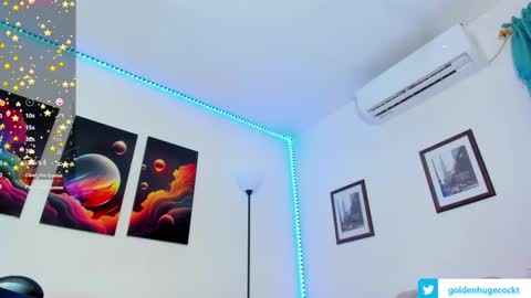 Snapshot of goldenhugecocktss chatting on February 19, 5:38 am May smith online show from February 19, 5:38 am