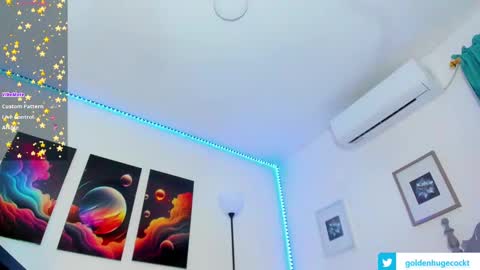 Snapshot of goldenhugecocktss chatting on February 25, 5:52 am May smith online show from February 25, 5:52 am