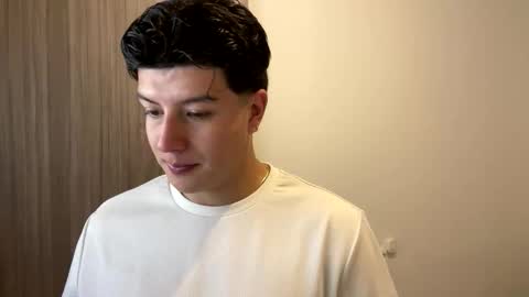 goldenknight33 online show from October 1, 2:01 pm