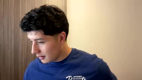 goldenknight33 online show from October 2, 4:36 pm