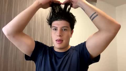 goldenknight33 online show from October 12, 5:23 pm