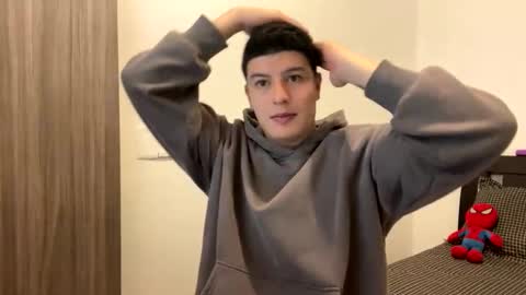 goldenknight33 online show from October 18, 4:41 pm