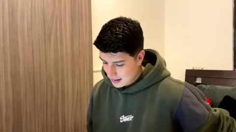 goldenknight33 online show from November 7, 4:18 pm