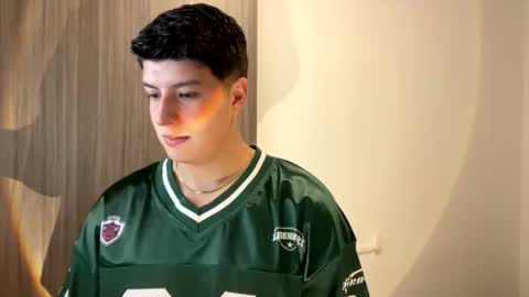 goldenknight33 online show from November 8, 6:18 pm