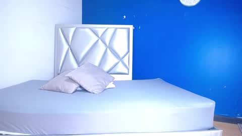 goldenn_ass1 online show from September 20, 3:07 am