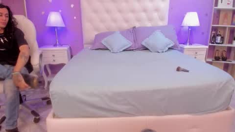 goldentemptation_ online show from February 26, 7:46 pm