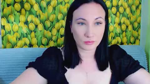 Snapshot of goldmoonn chatting on May 31, 2:57 pm goldmoonn online show from May 31, 2:57 pm