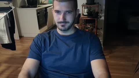 goldnic_10 online show from October 25, 5:04 am