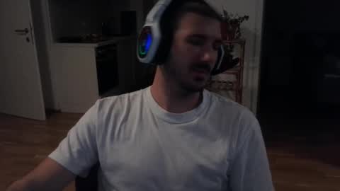 goldnic_10 online show from November 23, 11:21 am