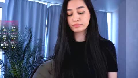 Snapshot of goldygrillz chatting on October 8, 4:43 am angel online show from October 8, 4:43 am