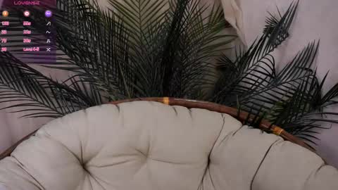 Snapshot of goldygrillz chatting on November 7, 3:39 am angel online show from November 7, 3:39 am