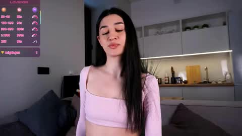 Snapshot of goldygrillz chatting on November 29, 4:37 am angel online show from November 29, 4:37 am