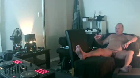 goldyguy011 online show from April 12, 7:41 pm