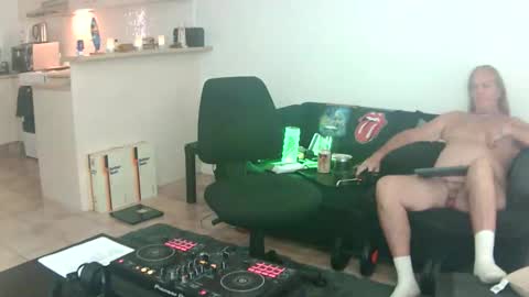 goldyguy011 online show from May 26, 12:28 am