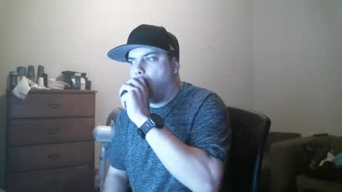 Snapshot of goleafzgo chatting on December 30, 2:53 am goleafzgo online show from December 30, 2:53 am