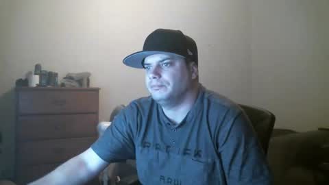 Snapshot of goleafzgo chatting on January 8, 5:27 am goleafzgo online show from January 8, 5:27 am