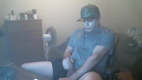 Snapshot of goleafzgo chatting on January 25, 7:06 am goleafzgo online show from January 25, 7:06 am